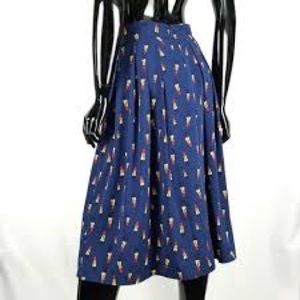 Eva Mendes lipstick midi skirt